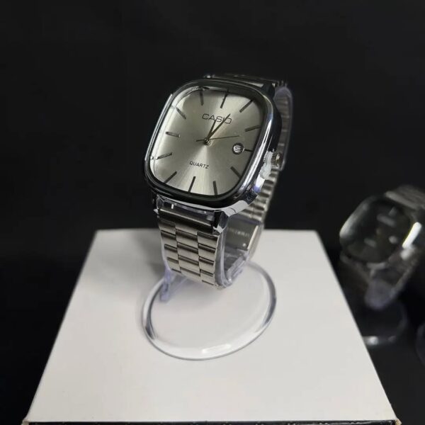 ⁦ساعة CASIO أنيقة وعصرية⁩ - الصورة ⁦2⁩